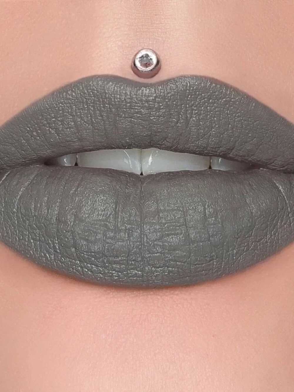 NEW Jeffree Star Velvet Trap Drill Sergeant